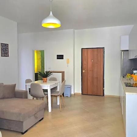 Happy Qerret Apartamento